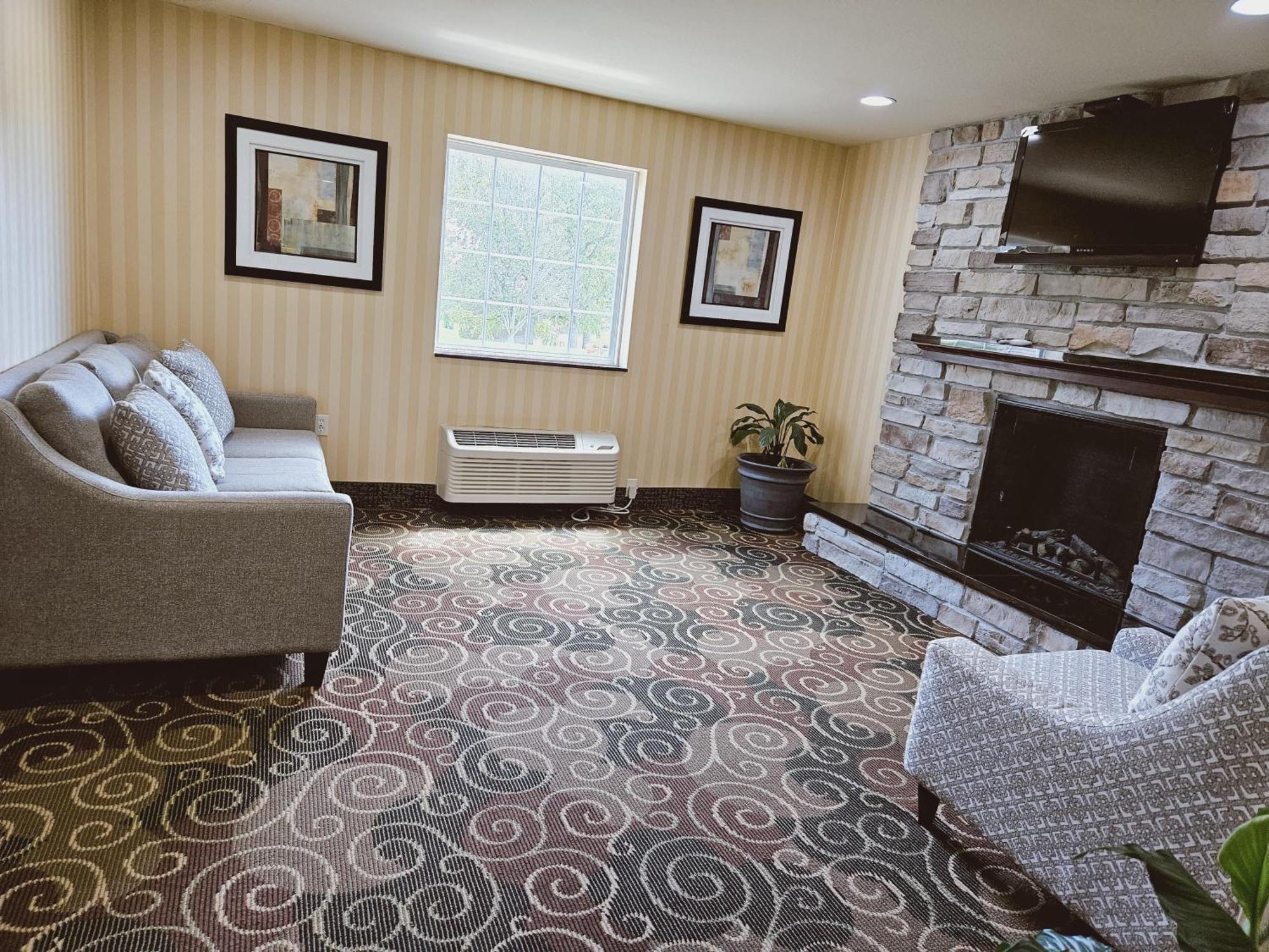 Cobblestone Inn & Suites - Bloomfield ภายนอก รูปภาพ
