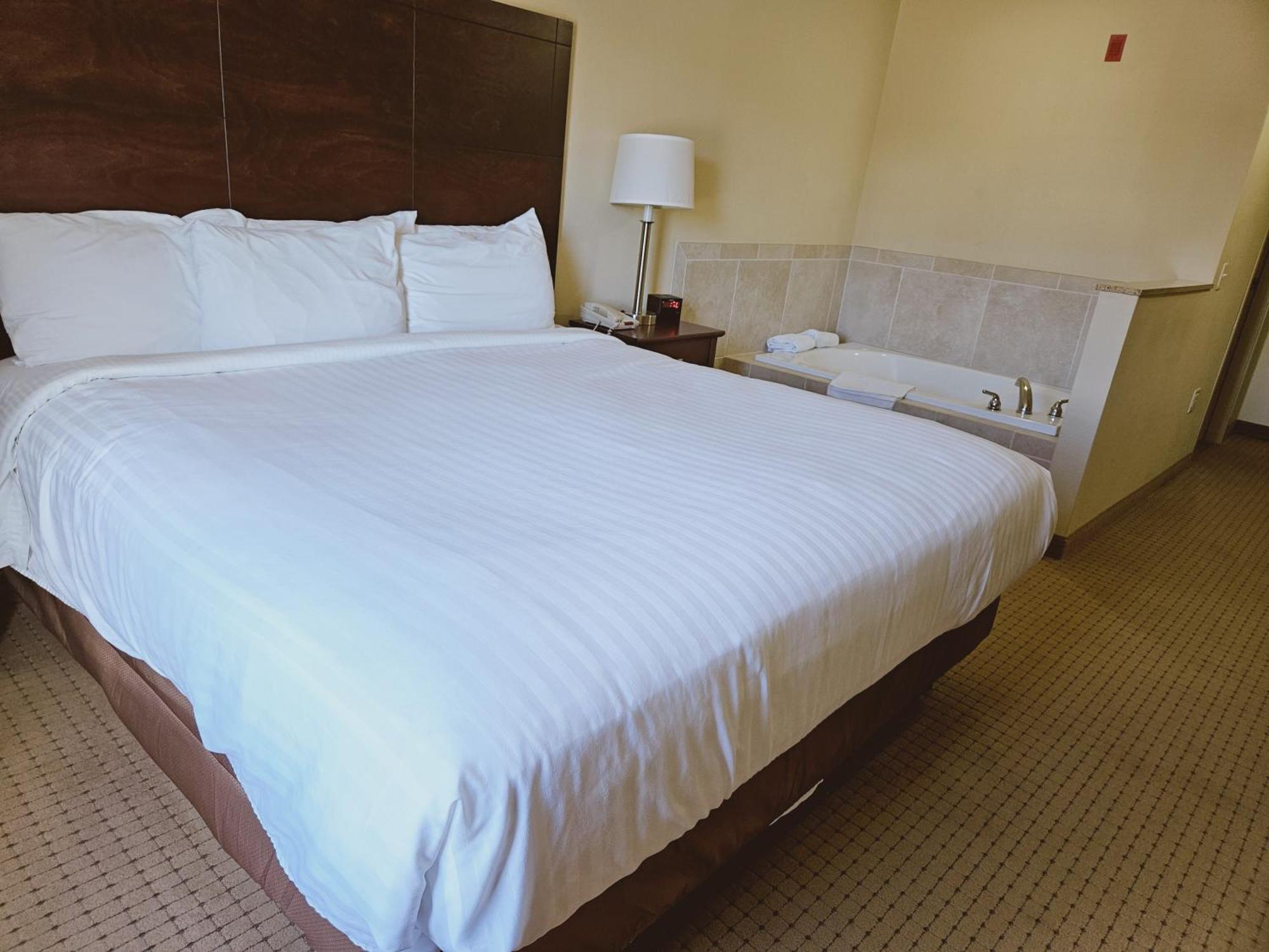 Cobblestone Inn & Suites - Bloomfield ภายนอก รูปภาพ