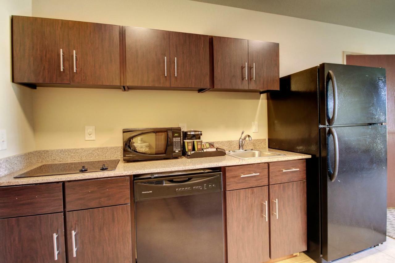 Cobblestone Inn & Suites - Bloomfield ภายนอก รูปภาพ